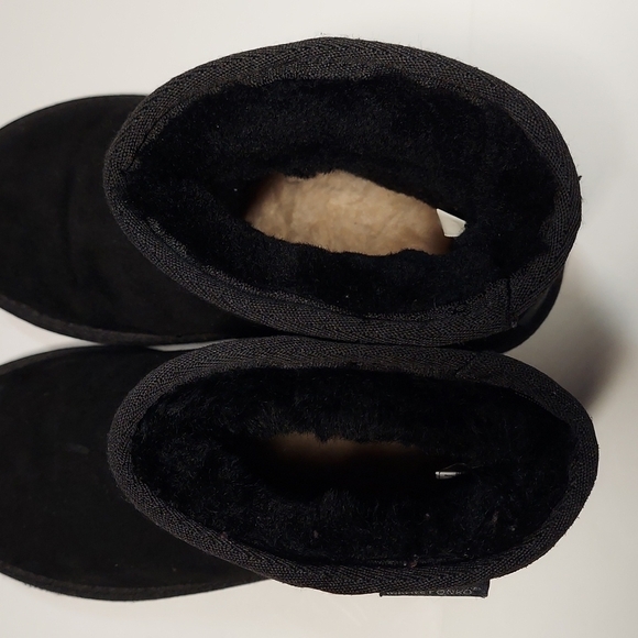 MINNETONKA  Black Leather Sheepskin Lambswool Lined Ankle Boots Size 6 - Picture 6 of 7